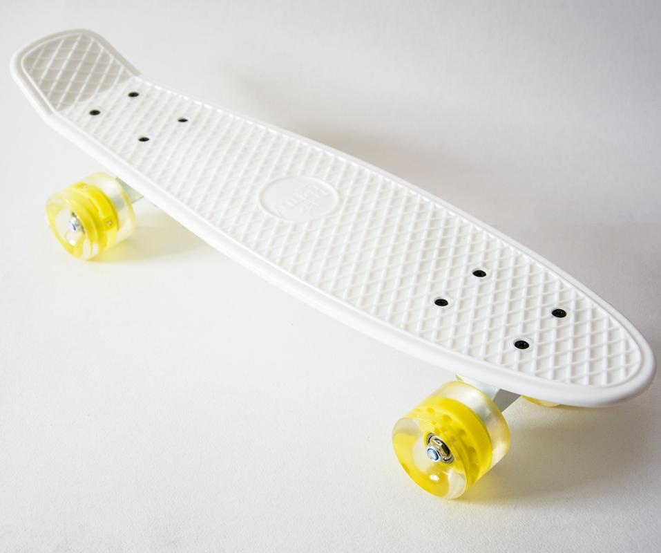 Скейт  Navigator пласт. с рис.кол.57*44со светом втулки PU,краш.алюм.траки